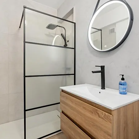 Appartamento Frontal Renovated Seaview 